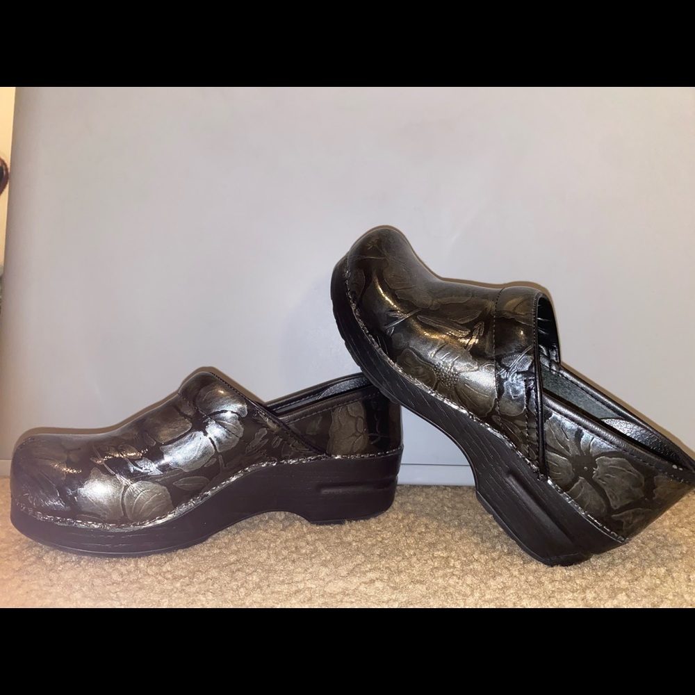 clogs